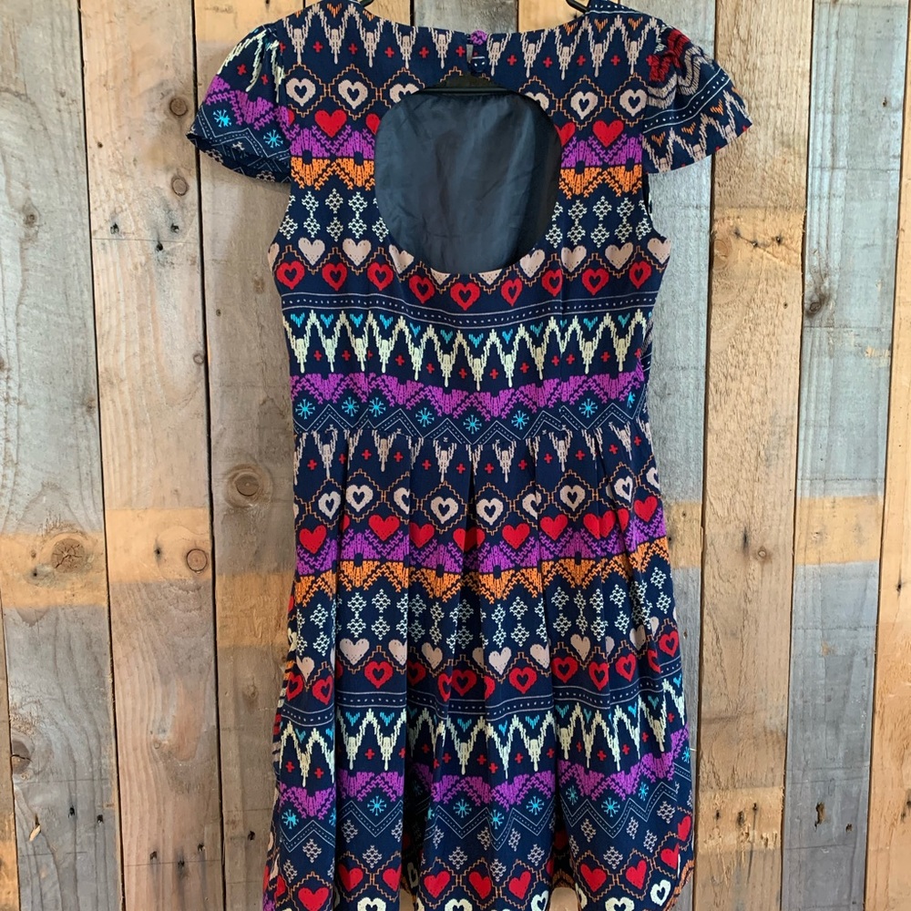Alice Moon by Moon Collection A Line Dress w key hole back. Size M. Navy.
